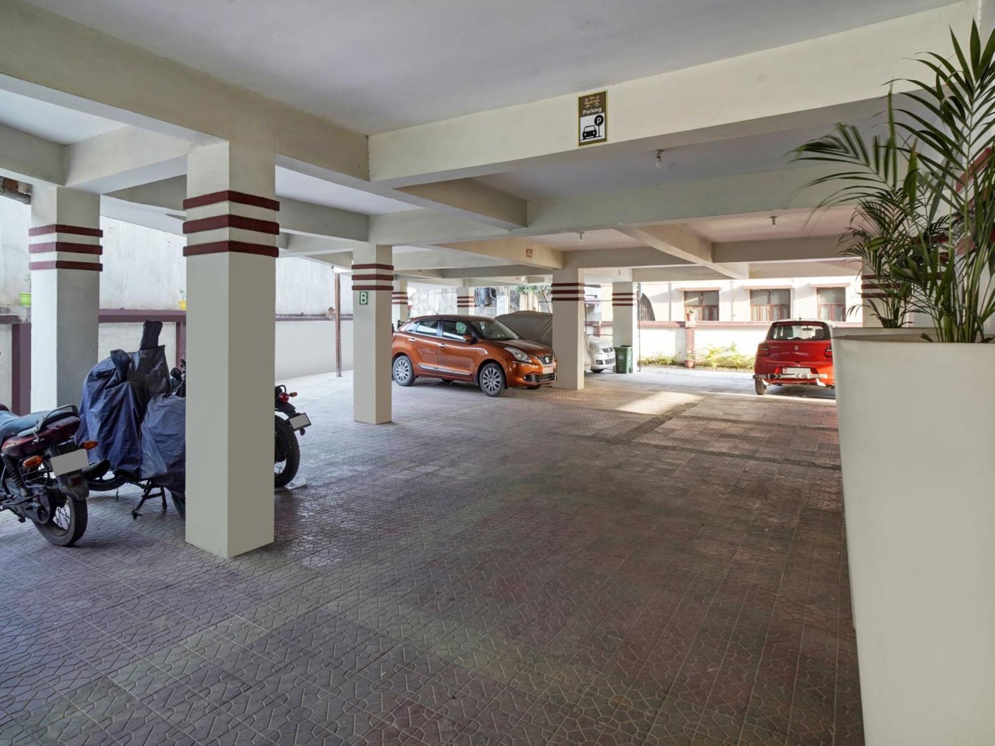 Danapur Collection O 47006 Hotel Magadh Palace מראה חיצוני תמונה